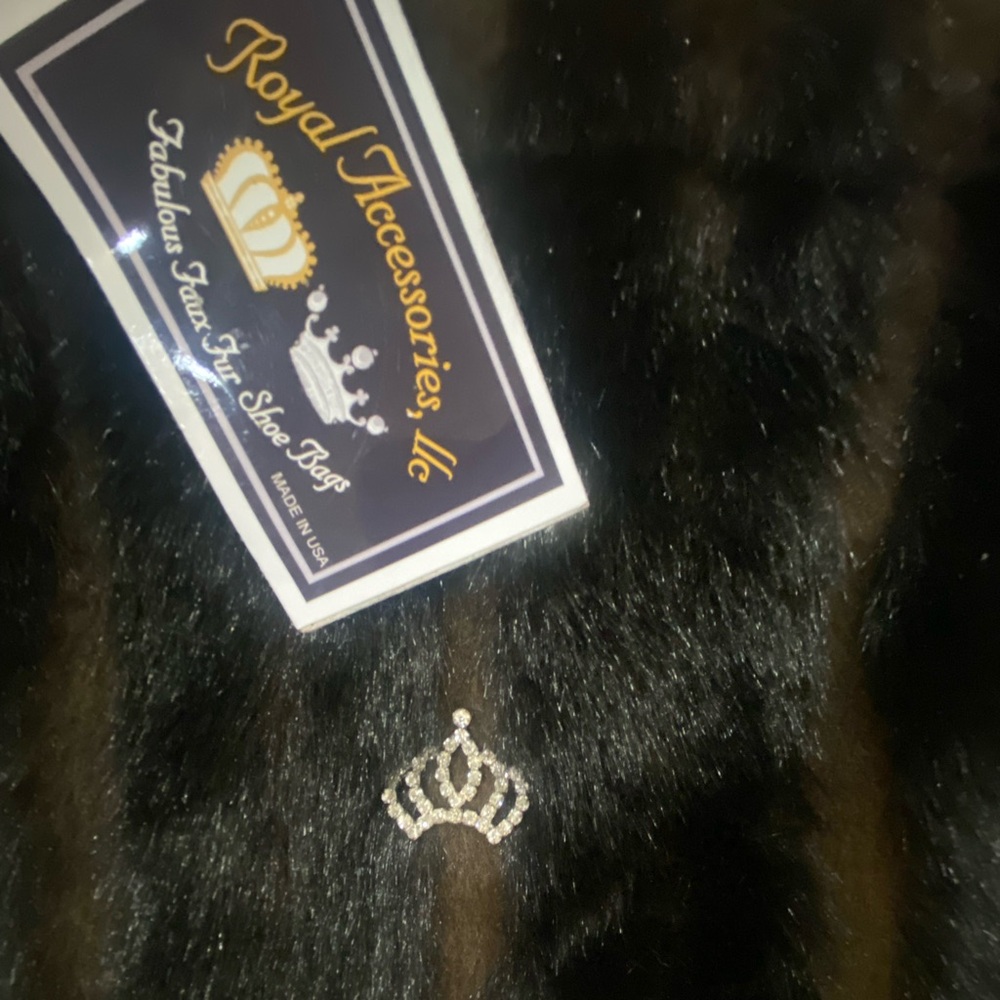 Royal Accessories Faux Mink Shoe bag NWT - Picture 6 of 6